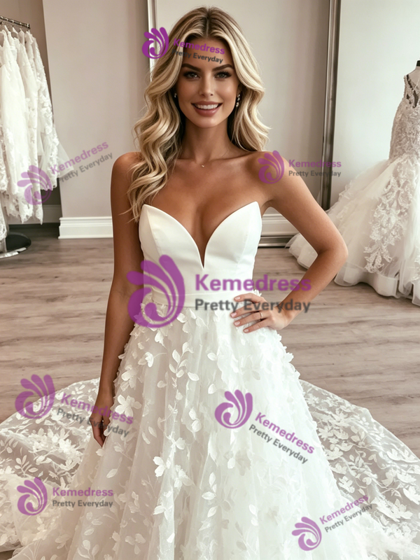 White Tulle Strapless Appliques Wedding Dress