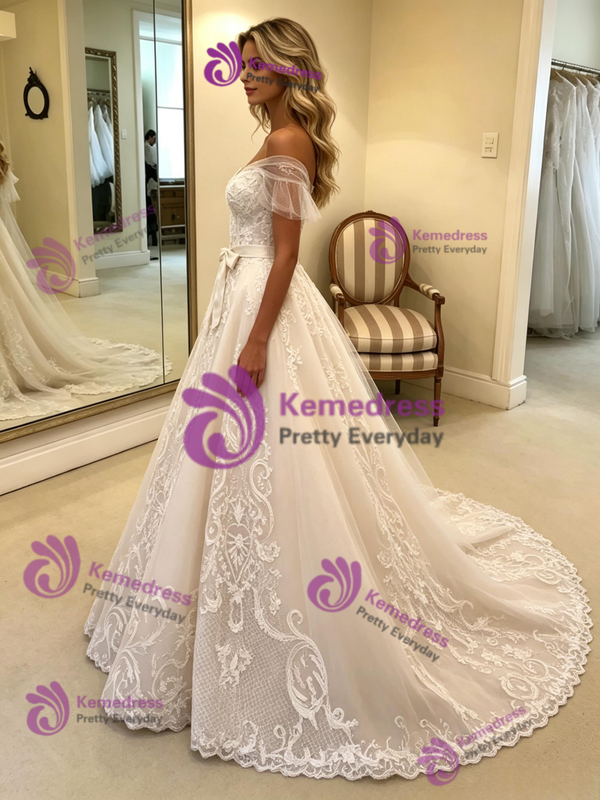 White Tulle Lace Appliques Long Sleeve Wedding Dress