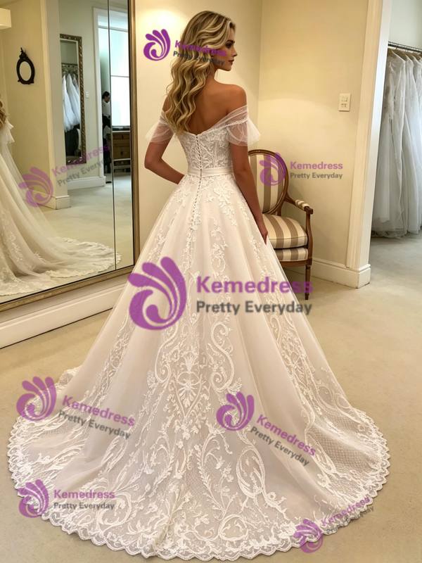 White Tulle Lace Appliques Long Sleeve Wedding Dress