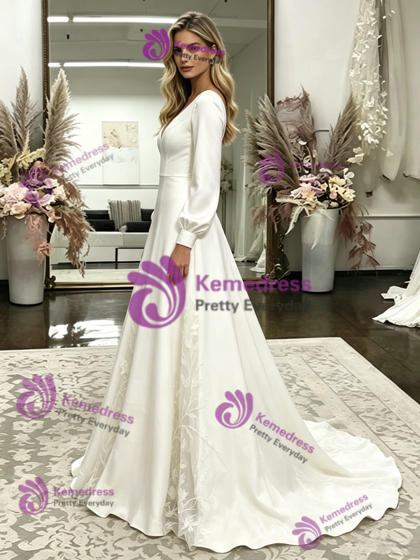 White V-neck Long Sleeve Appliques Wedding Dress