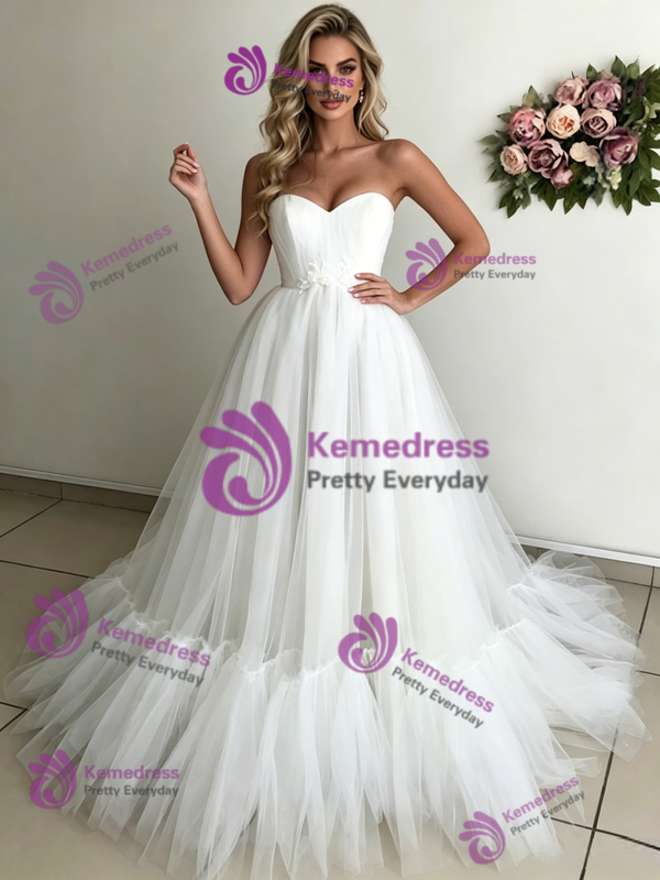 White Tulle Strapless Appliques Wedding Dress