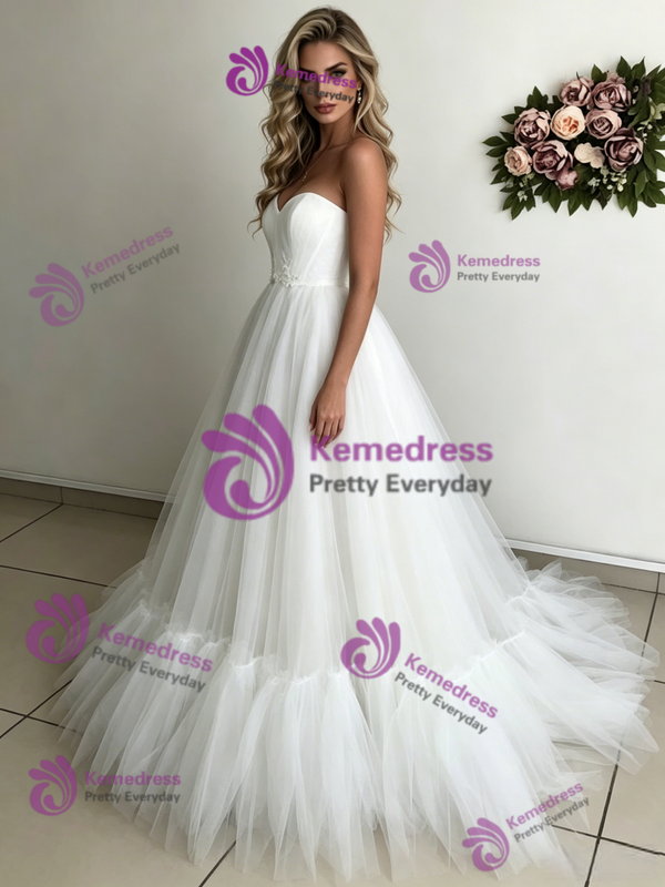 White Tulle Strapless Appliques Wedding Dress