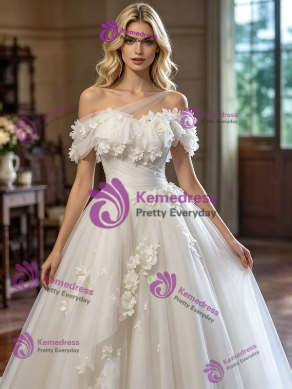 White Tulle One Shoulder Pleats Appliques Wedding Dress