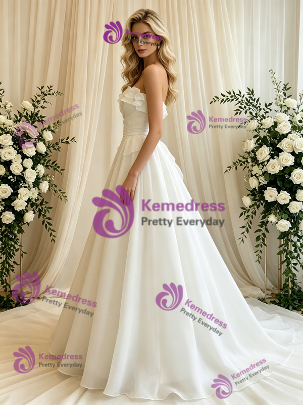 White Tulle Strapless Wedding Dress