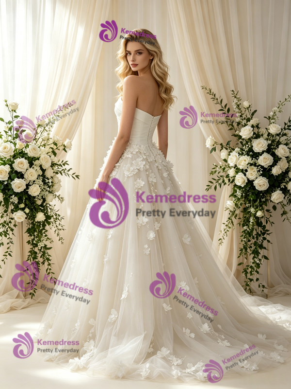 White Tulle Strapless 3D Flower Wedding Dress