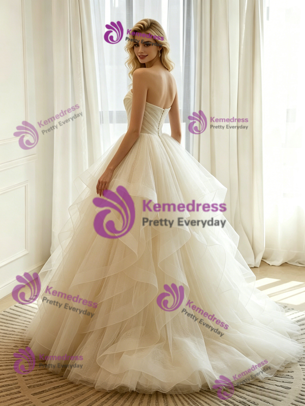 Champagne Tulle Strapless Pleats Wedding Dress
