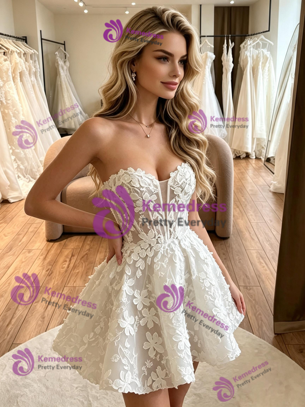 White Tulle Strapless Appliques Wedding Dress