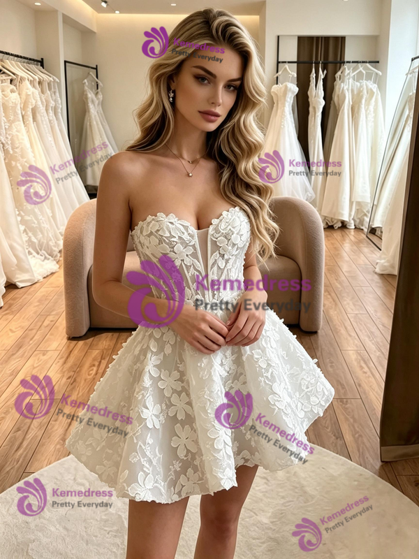 White Tulle Strapless Appliques Wedding Dress