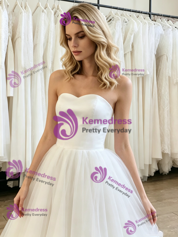 White Tulle Strapless Wedding Dress