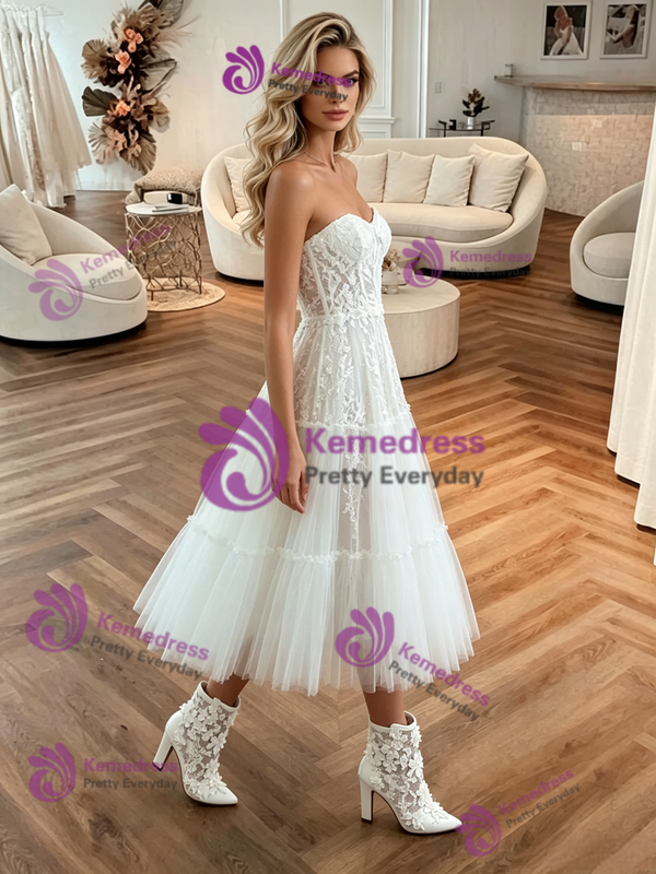 White Tulle Strapless Appliques Wedding Dress
