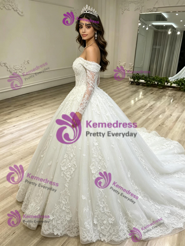 White Tulle Long Sleeve Appliques Quinceanera Dress