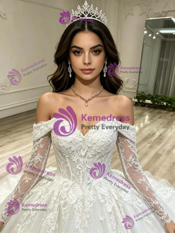 White Tulle Long Sleeve Appliques Quinceanera Dress