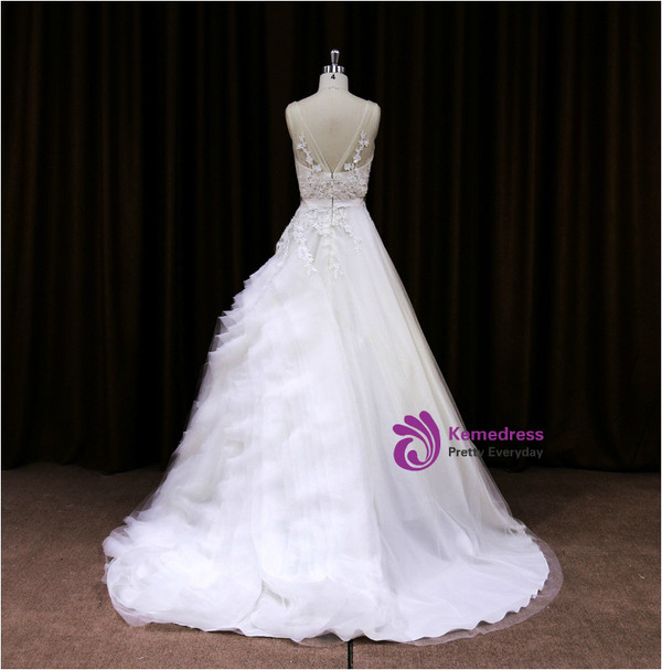 2017 Sweetheart Ball Gown Wedding Dress With Ruffled Skirt And Lace Appliques