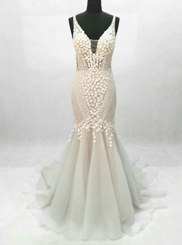 Elegant Mermaid Spaghetti Straps Backless Ivory Tulle Wedding Dress