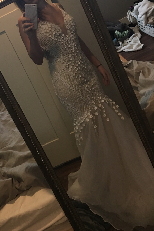 Elegant Mermaid Spaghetti Straps Backless Ivory Tulle Wedding Dress