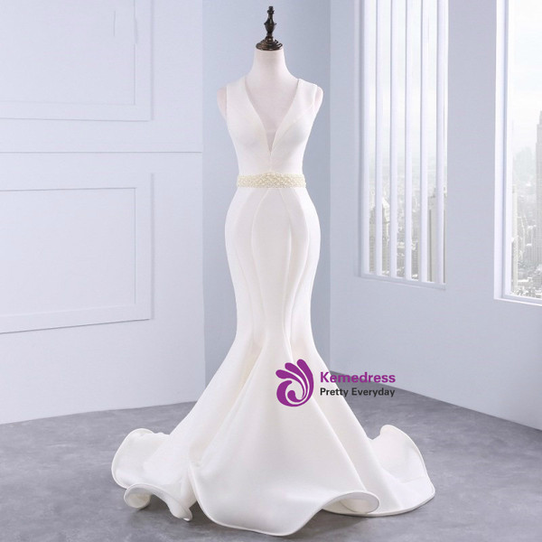 Luxury Satin Mermaid Satin V-neck Backless Prom Dress With Beading