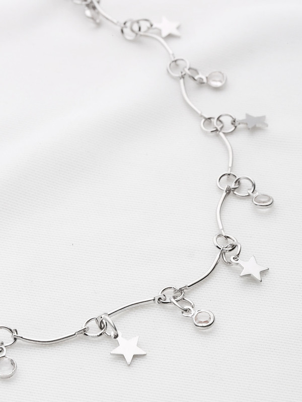 Star Detail Choker Necklace