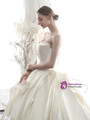 Romantic White Ball Gown Sweetheart Sleeveless Wedding Dress With Long Train