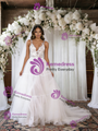White Tulle V-neck Appliques Wedding Dress