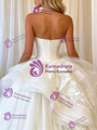 White Tulle Strapless Appliques Wedding Dress