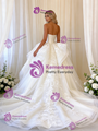 White Tulle Strapless Appliques Wedding Dress