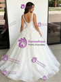 White Tulle V-neck Appliques Quinceanera Dress