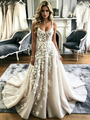 A-Line Tulle Appliques Straps Wedidng Dress