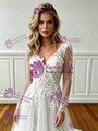 White Tulle V-neck Appliques Wedding Dress