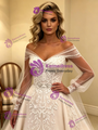 Long Sleeve Tulle Appliques Wedding Dress