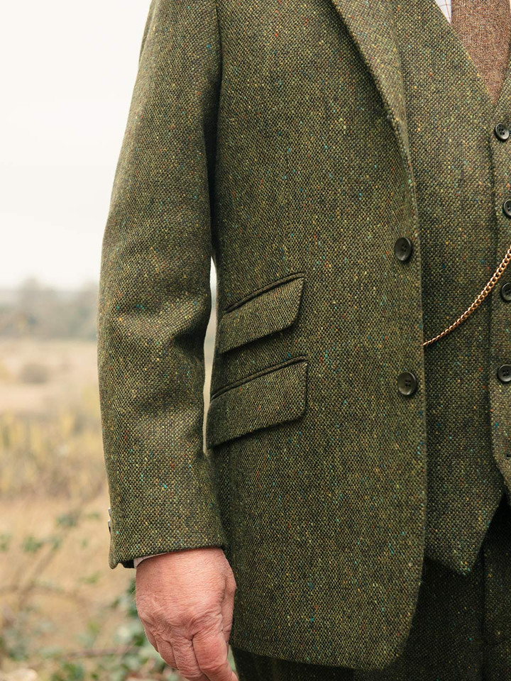 Lord Trousers' Look - Green Donegal Tweed Suit Details