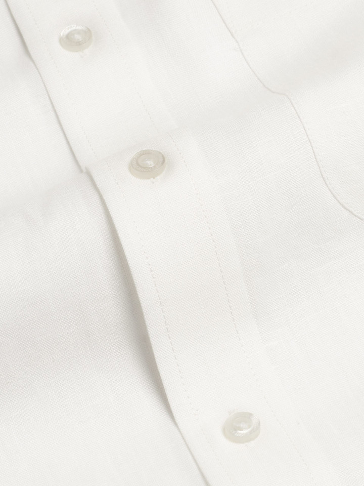 Men's White 100% Linen Short Sleeve Shirt Fabric Detail