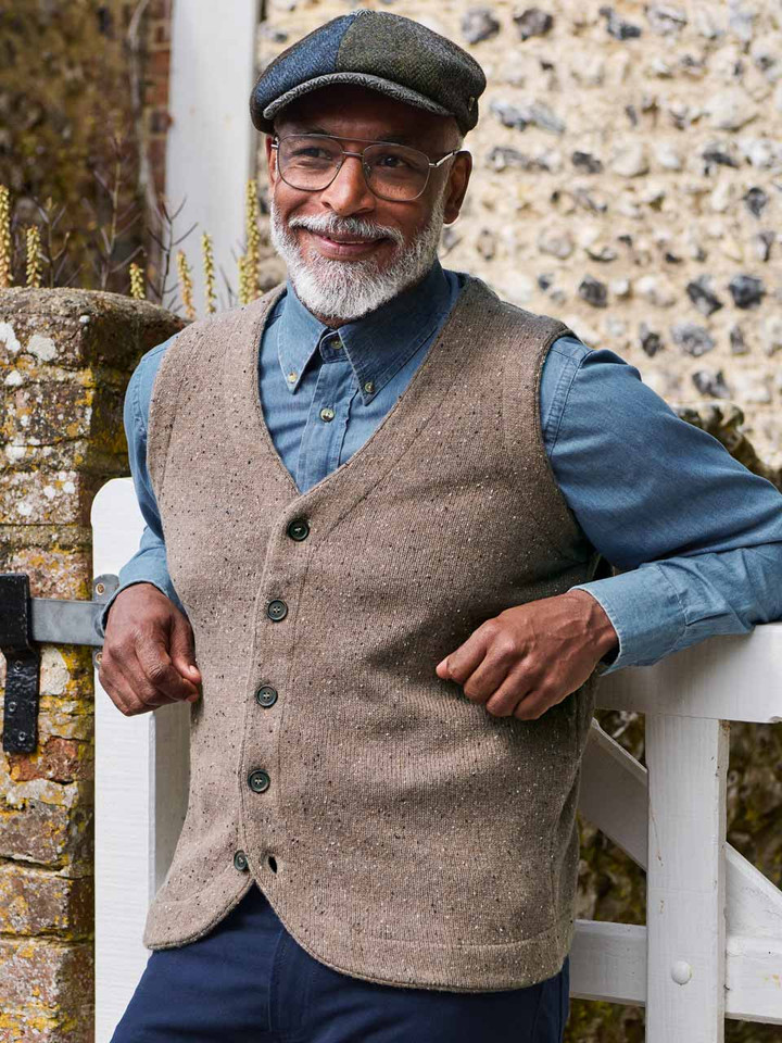 Model wears Brown Knitted Waistcoat