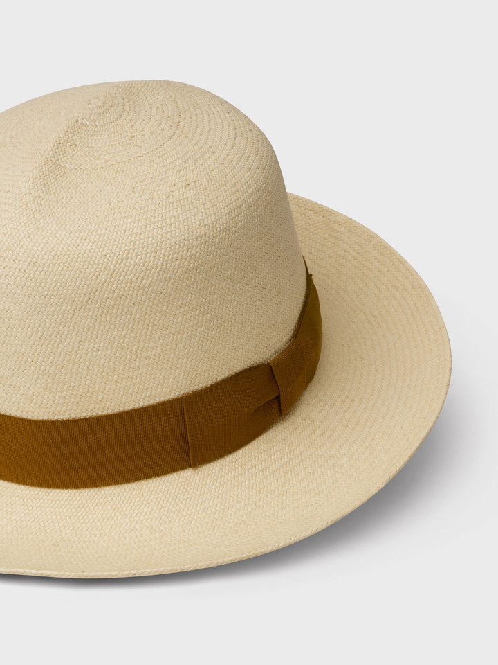 Mens Natural Folder Superfine Panama Hat Closeup