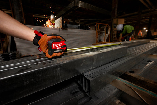 Milwaukee 48-22-0428 25ft Compact Wide Blade Magnetic Tape Measure w/ Rechargeable 100L Light