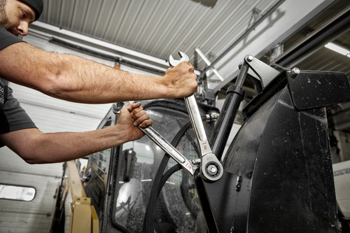 Milwaukee 45-96-9236 1-1/8" Ratcheting Combination Wrench