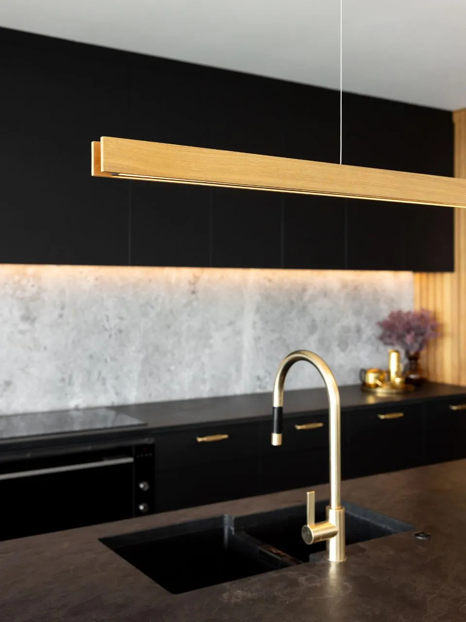 LED 1.8m timber pendant