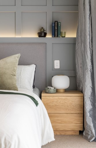Ash wood table lamp with opal glass