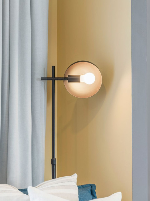 Oil rubbed bronze floor lamp with adjustable height Oil rubbed bronze floor lamp with adjustable height