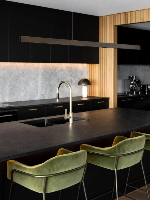 Bronze 1.5m linear pendant Bronze 1.5m linear pendant