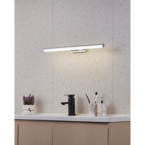 Chrome 600mm vanity light Chrome 600mm vanity light