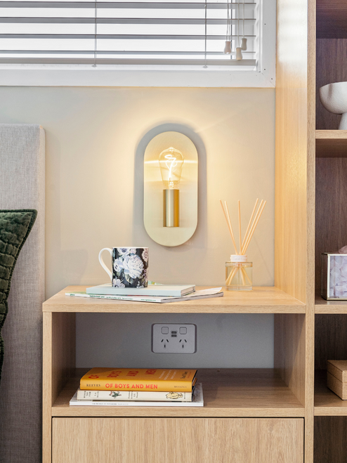 Brass wall light Brass wall light