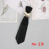 19 (Black Green)