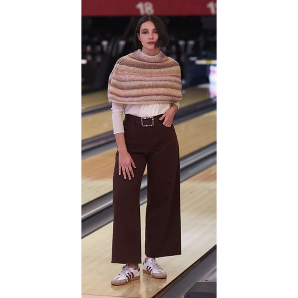 Jukebox - Women's Braided Cape Knitting Pattern | Adriafil Filopuro Knitting Yarn D&R 81 | Digital Download - Cape, close-up