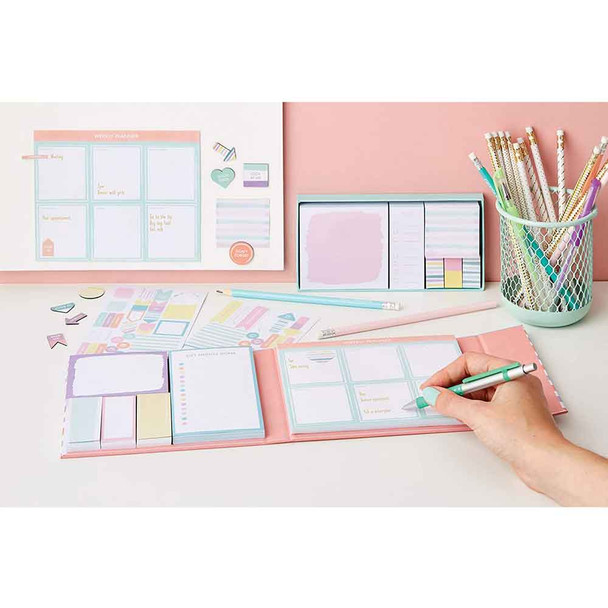 DoCrafts Noteworthy Pastel Hues 8 Designs (8 Pieces) NOT 356002