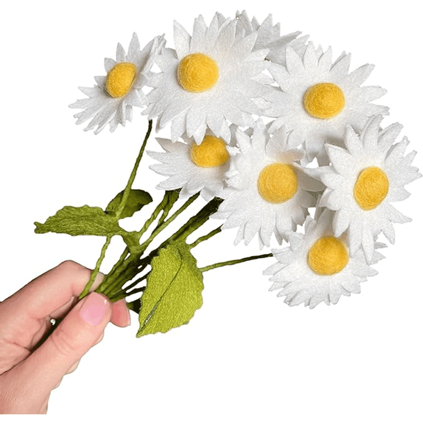 Felt Oxeye Daisies Flower Craft Kit - Main Image