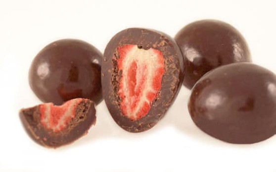 Strawberries Freeze Dried Dark Chocolate Vegan