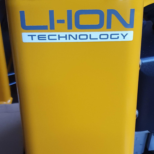 Electric Pallet Truck, Fully Powered Drive and Lift with Li-ion battery. 1500kg Capacity