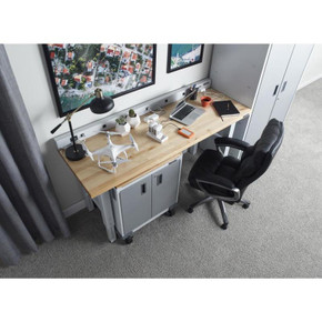 Gladiator® 6' (182.9 cm) Wide Adjustable Height Hardwood Workbench GAWB06HWGW
