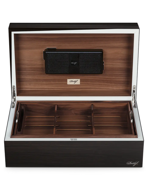 Davidoff Ambassador Humidor Black Oak Open