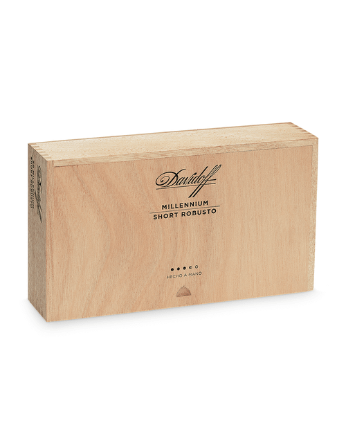 Davidoff Millennium Short Robusto Box Closed